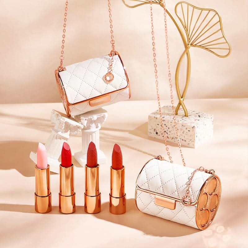 Matt Lippenstifte in schickem Handtaschen-Set 